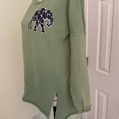 Crown & Ivy sweatshirt