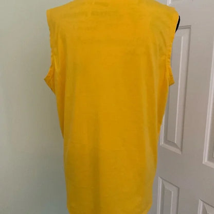 Sleeveless t-shirt